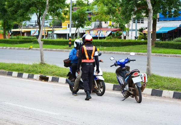 Trafik Polisen Stoppa Och Kontrollera Motorcykel Trafik Polis Gatorna Och — Stockfoto