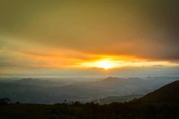 Amanecer Montaña Montaña Naturaleza Hermoso Amanecer Atardecer Paisaje Cielo Colorido — Foto de Stock