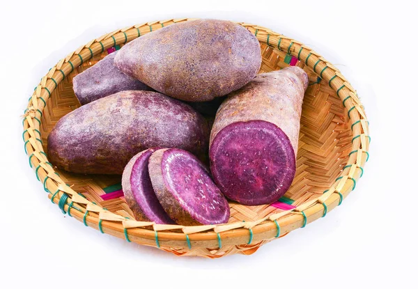 Fiambre Roxo Isolado Inhame Doce Roxo Cru Fatia Batata Doce — Fotografia de Stock