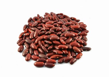 Kırmızı fasulye veya beyaz arka plan üzerinde - azuki fasulyesi izole kırmızı börülce tahıl tohum