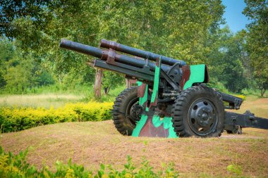 Eski topçu top gun kamuflaj deseni / mühimmat asker savaşçı dünya için savaş parkta