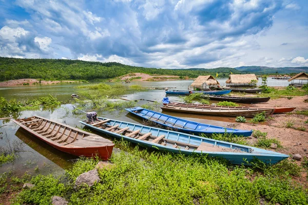 Buntes Langes Fischerboot Aus Holz Fluss Asien — Stockfoto