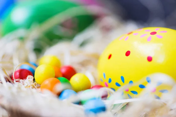 Easter Eggs Nest Basket Background Painted Colorful Egg Decorated Colored — Stock Photo, Image