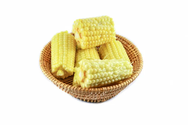 Közelkép Fiatal Baby Kukorica Fül Friss Kukorica Cob Kosár Elszigetelt — Stock Fotó