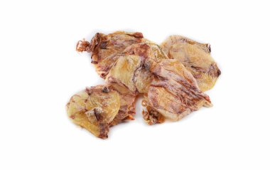 Kurutulmuş mürekkep balığı beyaz arkaplanda izole edildi