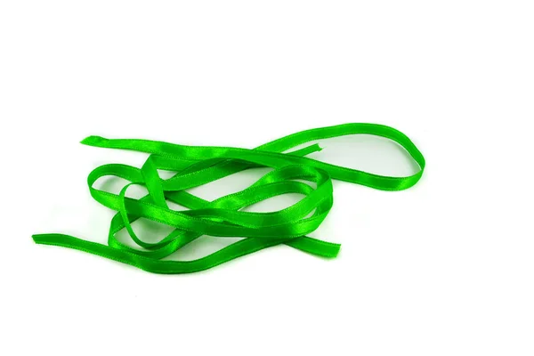 绳索绿色为丝带弓查出在白色背景 — 图库照片