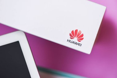 Paket kutu yeni Tablet huawei mediapad t3 10 inç ön Huawe