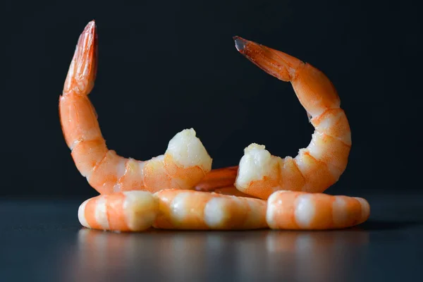 Decorate dining table food beautiful shrimps prawns boiled cooke — Stock Photo, Image