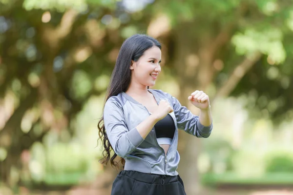 Asia Woman boxing punches fighter keep fit body exercise Stretch — Stock Photo, Image