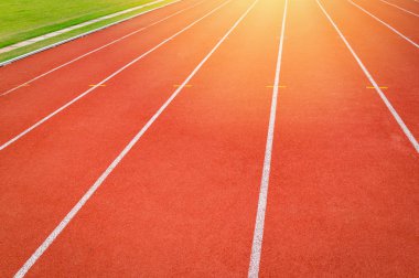 Atletizm izlemek çalıştırmak / kırmızı yeşil Fi stadyumda parça çalıştıran