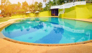 Yüzme Havuzu su mavi renkli fayans 