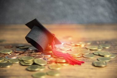 Para c mezuniyet kapağı ile eğitim kavramı için Burs