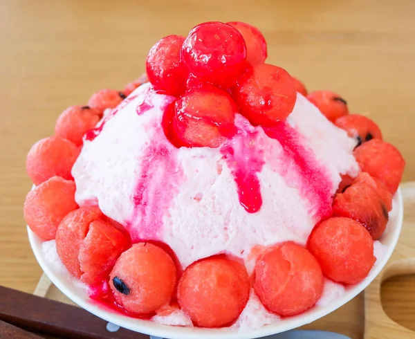 Bingsu sweet dessert shaved korea style / Friut bingsoo watermel