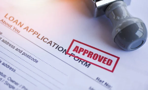 贷款人贷款批准/金融贷款申请表及b — 图库照片