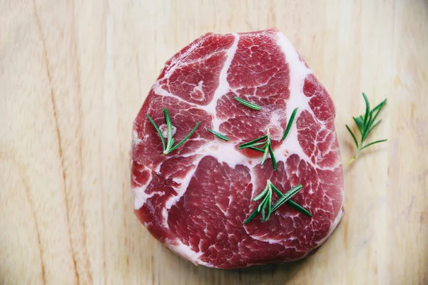 Nyers sertéshús/friss steak grillezésre kész — Stock Fotó