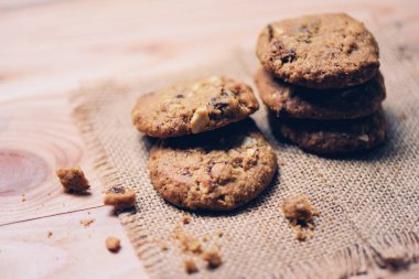 ahşap masa torba çerezleri 