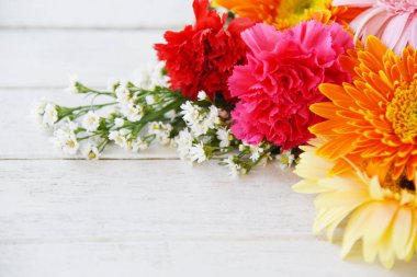 Çerçeve taze bahar yaz çiçekler kompozisyon tropikal bitki ger