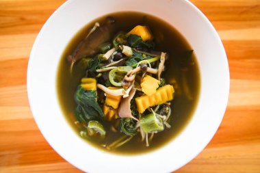 Mantar çorbası otlar ve baharatlar malzemeler Tay gıda b servis