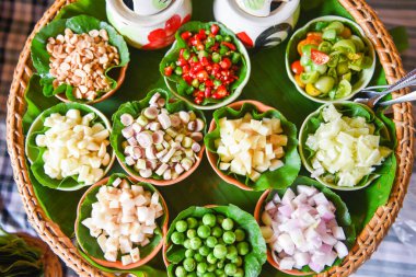 Tuzlu Yaprak Sarar otlar ve baharatlar malzemeler baharatlı çorba taze