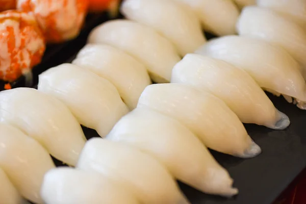 Японская еда суши ролл в ресторане суши меню установить японский — стоковое фото