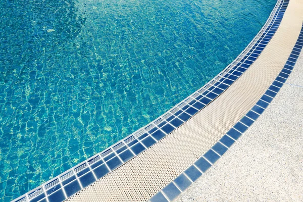 Telhas Piscina Mais Bela Água Fria Fundo Piscina Com Azulejo — Fotografia de Stock