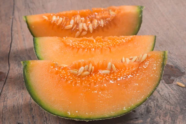Cantaloupe Melon Frukt Isolerade Trä Bakgrund — Stockfoto