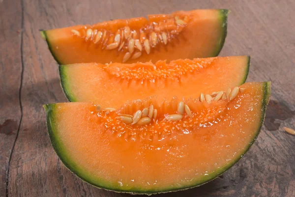 Cantaloupe Melon Frukt Isolerade Trä Bakgrund — Stockfoto