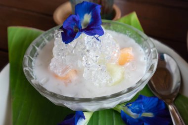 Lezzetli tatlılar ve kavun Tayland