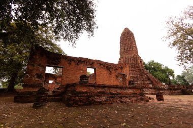 Antik kentin harabe yok Phra Nakhon Si Ayutthaya Tayland il savaşta üzerinden