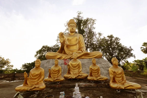 Золота Статуя Будди Храм Таїланду — стокове фото