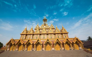 Wat Tha Sung Uthai Thani altın sanctuary(Temple)