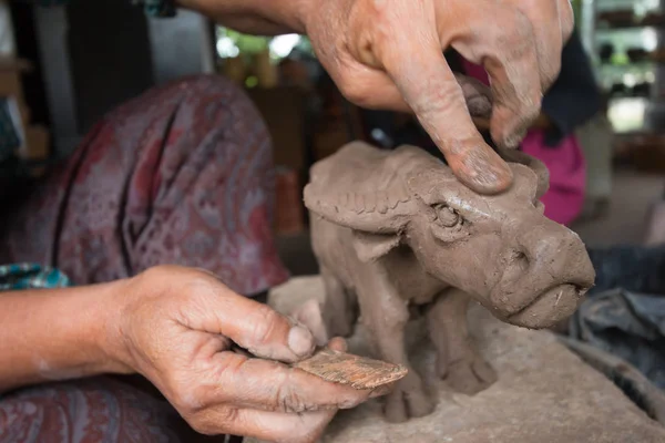 Práctica Arcilla Moldeo Búfalo Por Agencia Gubernamental Tailandia — Foto de Stock