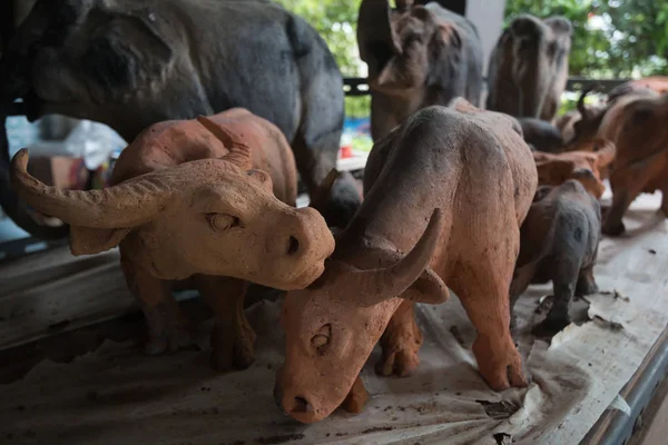 Praxe Lití Clay Buffalo Vládní Agentura Thajsko — Stock fotografie