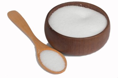 Kaşıkla ağaçtan fincan tuz  