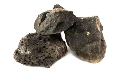 Bazalt taş izole beyaz arka plan üzerinde