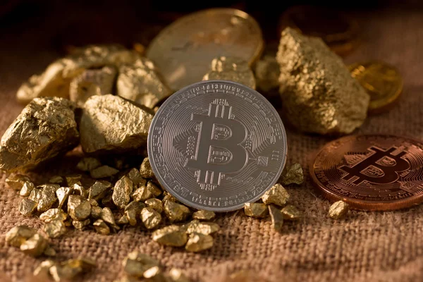 Yatırımcı için yüksek risk Bitcoin dijital paradır