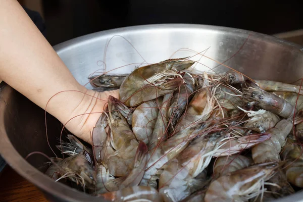 Makean Katkaravun Paljon Makean Veden Befor Grilli — kuvapankkivalokuva