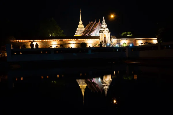 Candle Lit Tradition Walk Lighted Candles Hand Temple Beautiful Moon — Stock Photo, Image