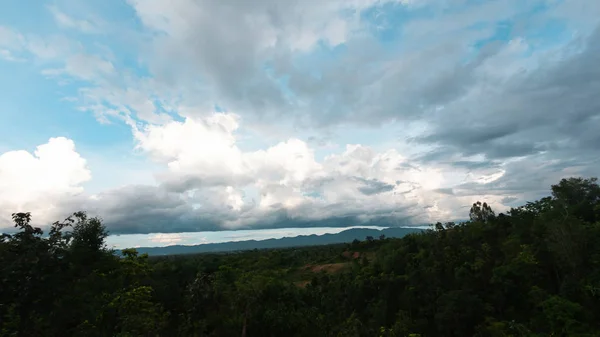 Bela Vista Para Montanha Tem Uma Nuvem Agradável Norte Tailândia — Fotografia de Stock