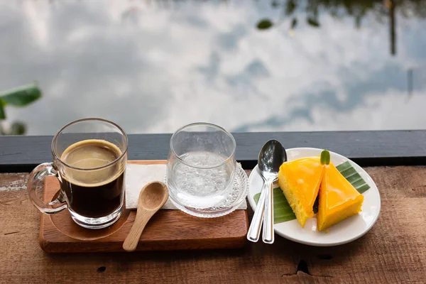 Fresh Coffee Glass Orange Cake — Stock Photo, Image