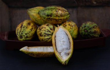 Kakao crunch (ürün üretimden kakao ile taze kakao meyve) 