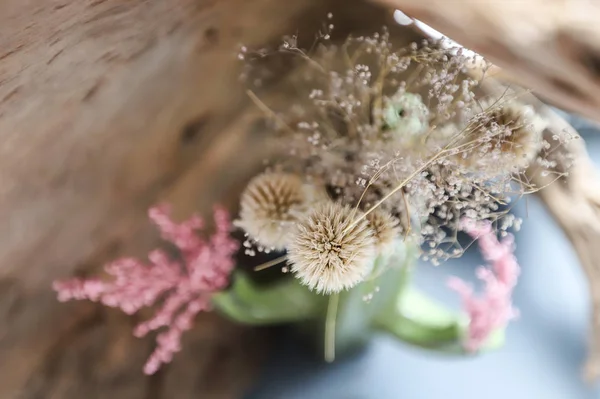 Güzel Kuru çiçekler kompozisyon