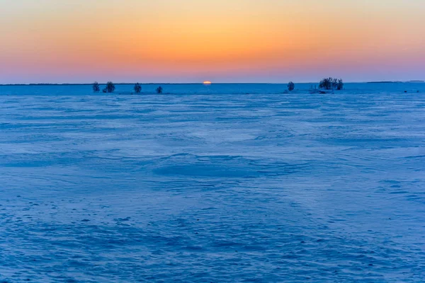 Das Erscheinen Der Sonne Frühen Morgen Über Dem Horizont — Stockfoto