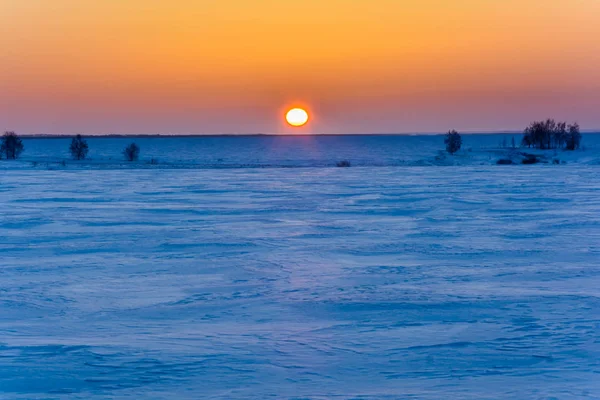 Aparición Del Sol Madrugada Sobre Horizonte —  Fotos de Stock