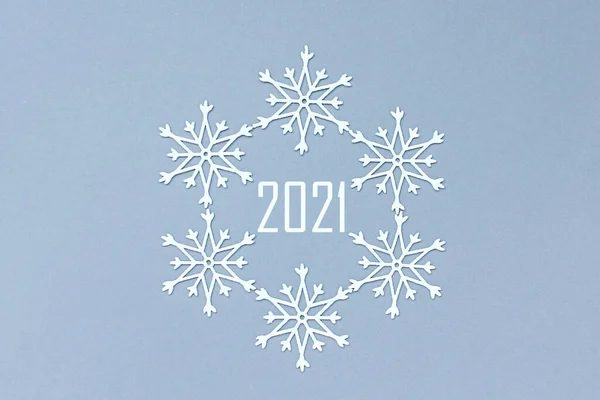 Number 2021 Circle Snowflakes White Decorative Snowflakes Gray Background Christmas — Stock Photo, Image