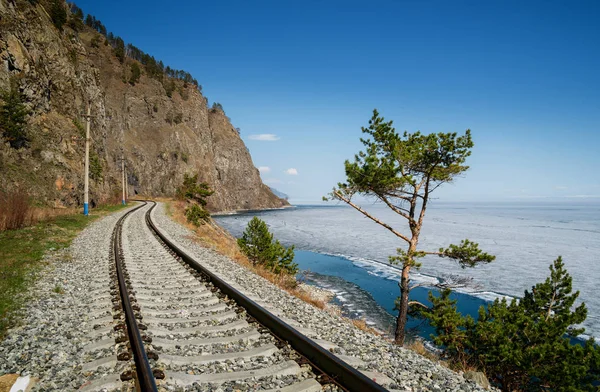 Primavera Ferrocarril Circum Baikal —  Fotos de Stock