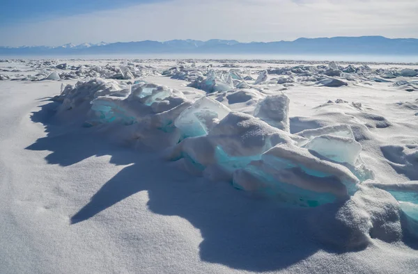 Zimą Przez Jezioro Bajkał — Zdjęcie stockowe