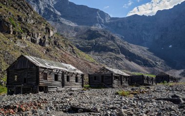 Uranyum madeni mermer Valleystalins Gulag Kodar ridge (Borlug) kampında terk