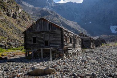 Uranyum madeni mermer Valleystalins Gulag Kodar ridge (Borlug) kampında terk