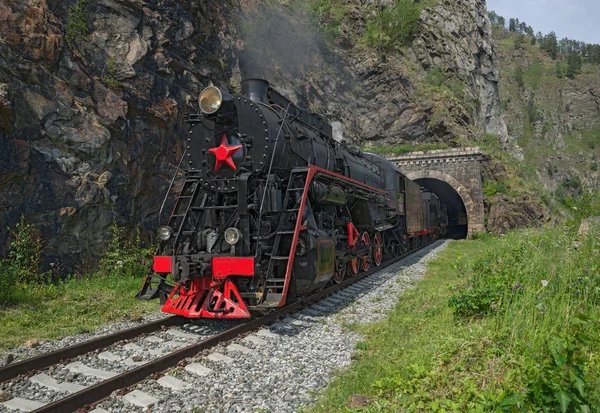 Старий Локомотив Унеможливлюють Байкал Залізниця — стокове фото